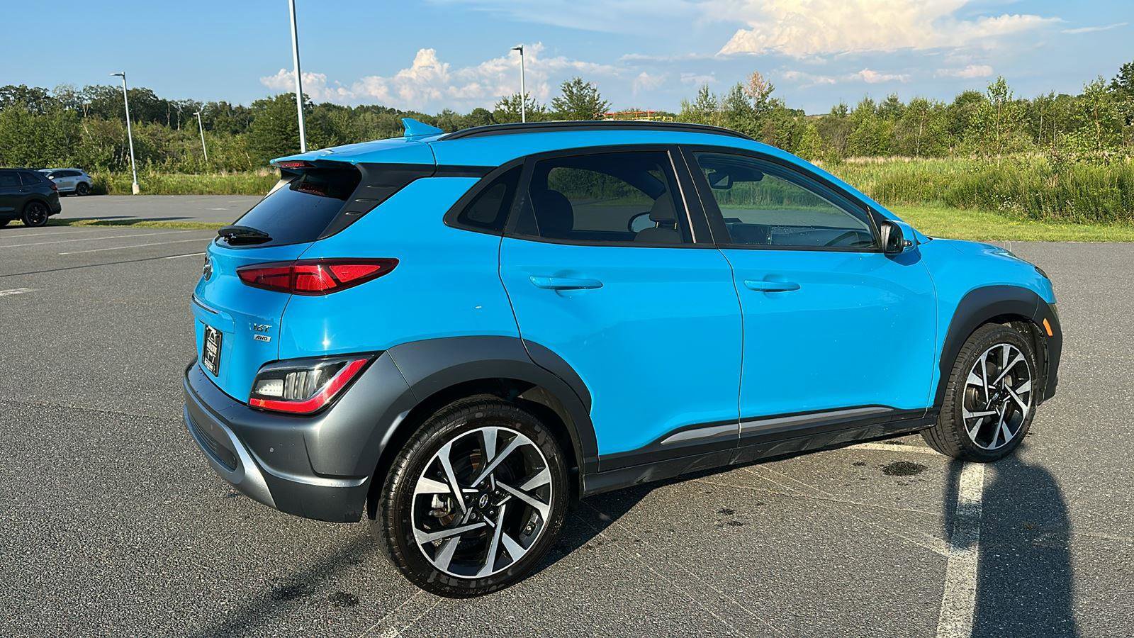 Certified 2022 Hyundai Kona Limited w/ Cargo Package image 5