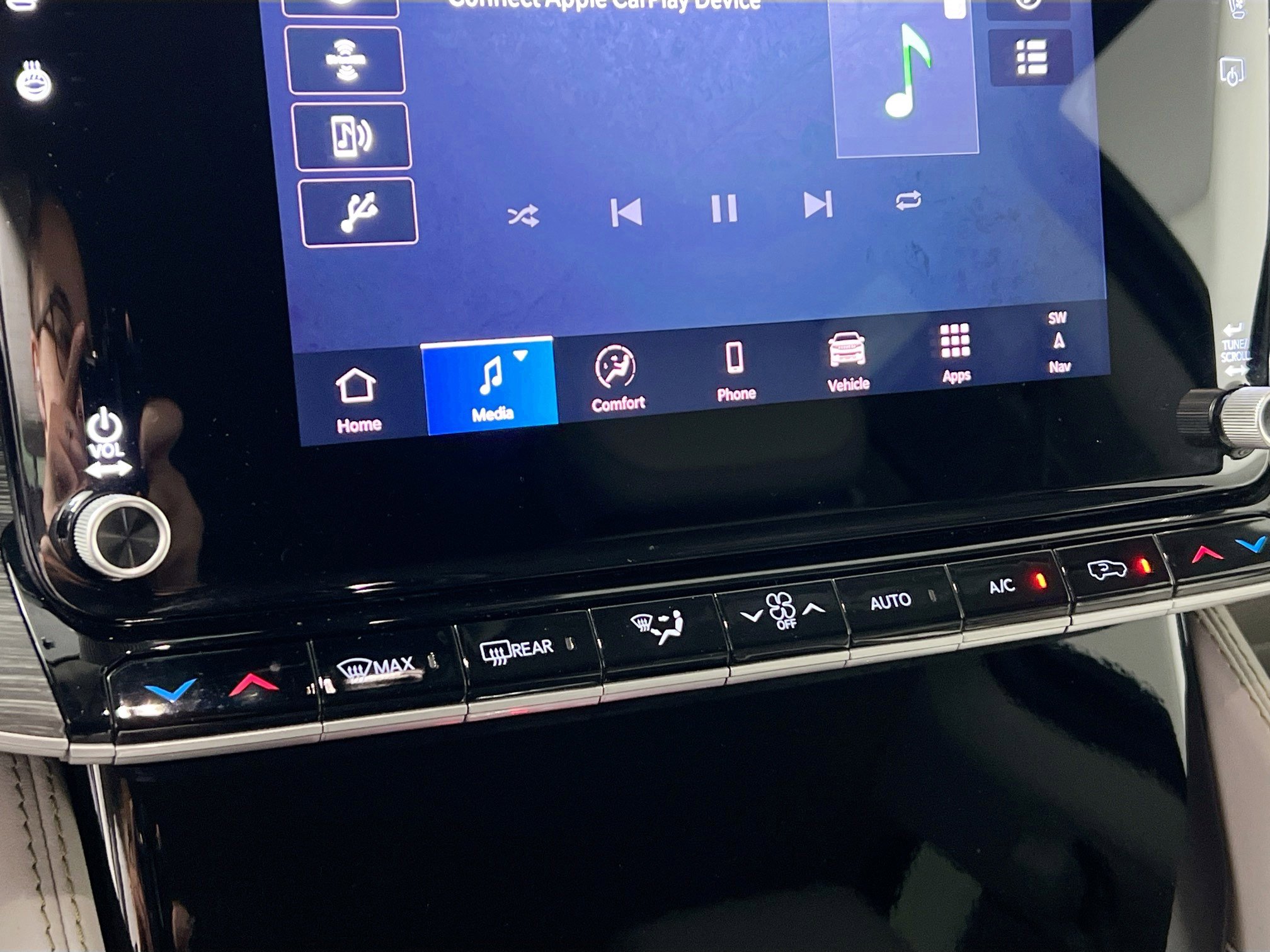 Used 2024 Jeep Wagoneer Series II w/ Flexible Seating Group image 27