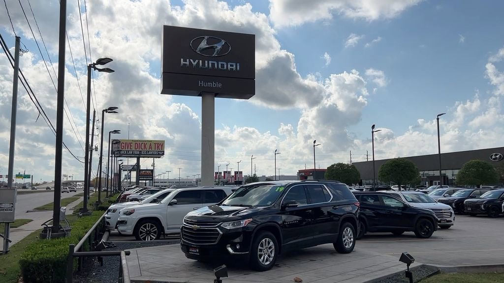 Used 2019 Chevrolet Traverse LT image 41