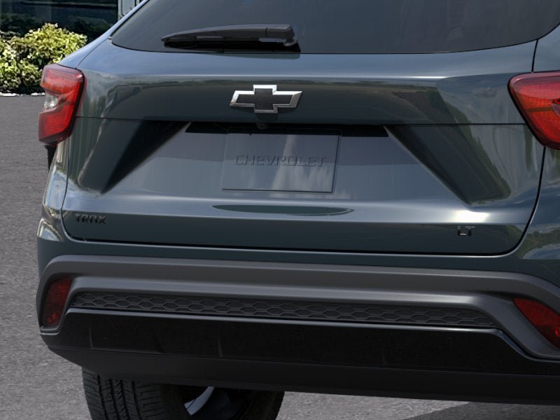 New 2026 Chevrolet Trax LT w/ Midnight Edition FWD image 14