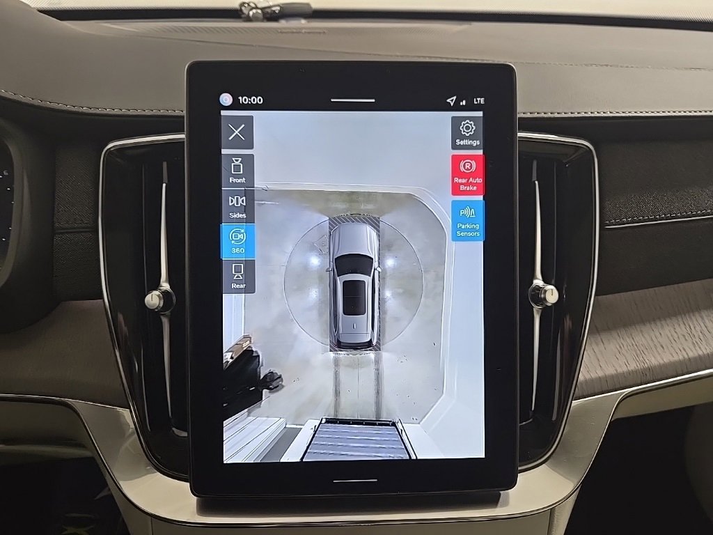 New 2026 Volvo XC90 B6 Ultra w/ Protection Package image 19