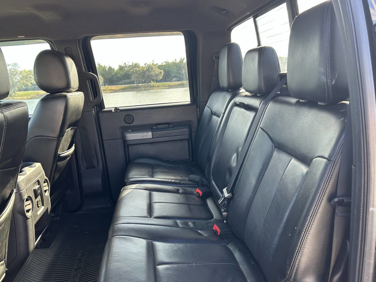 Used 2016 Ford F250 Lariat w/ Lariat Interior Package image 27