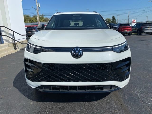 New 2025 Volkswagen Tiguan SE R-Line image 7