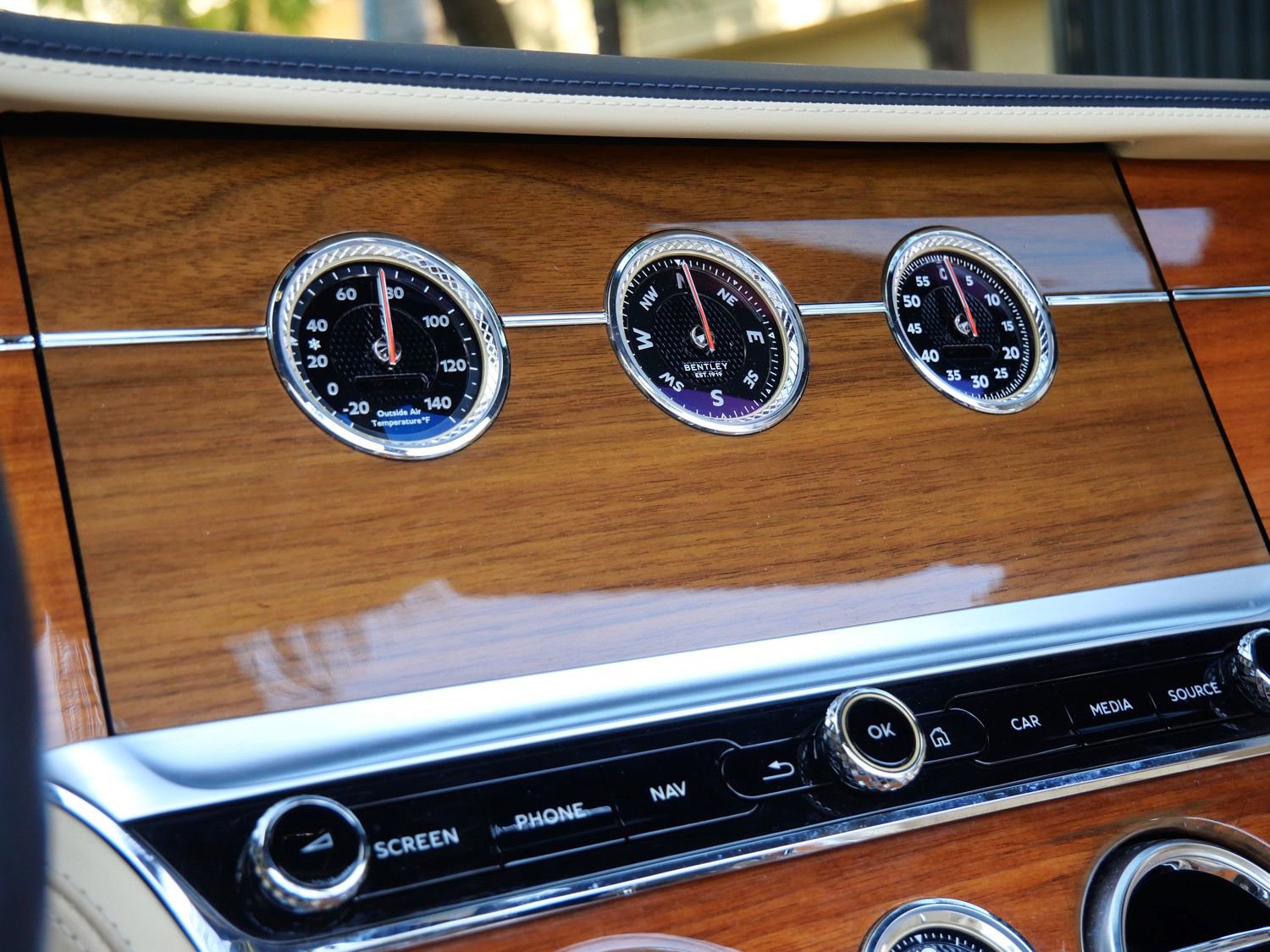 Used 2020 Bentley Continental GT image 13