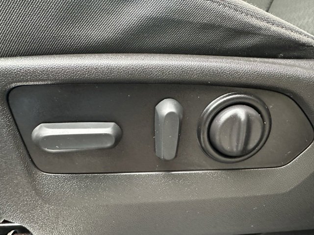 Used 2022 Chevrolet Silverado 1500 LT Trail Boss w/ Bed Protection Package image 18