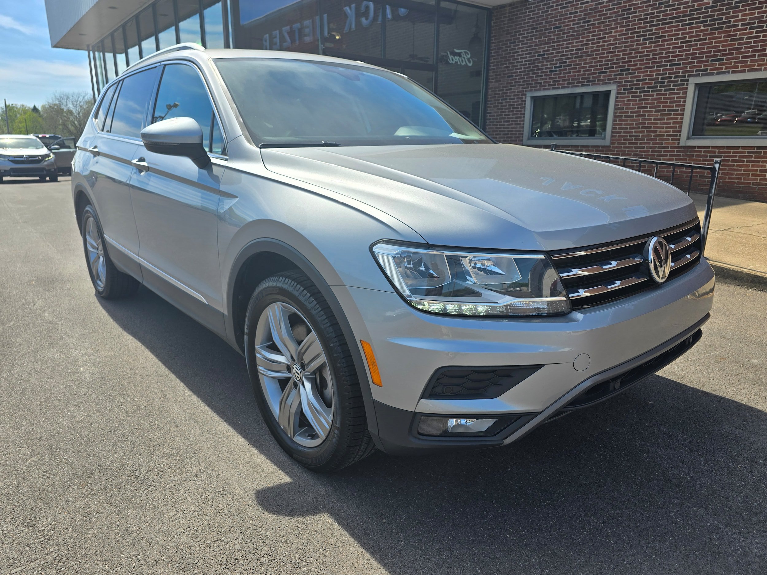 Certified 2021 Volkswagen Tiguan SEL AWD/4WD image 1