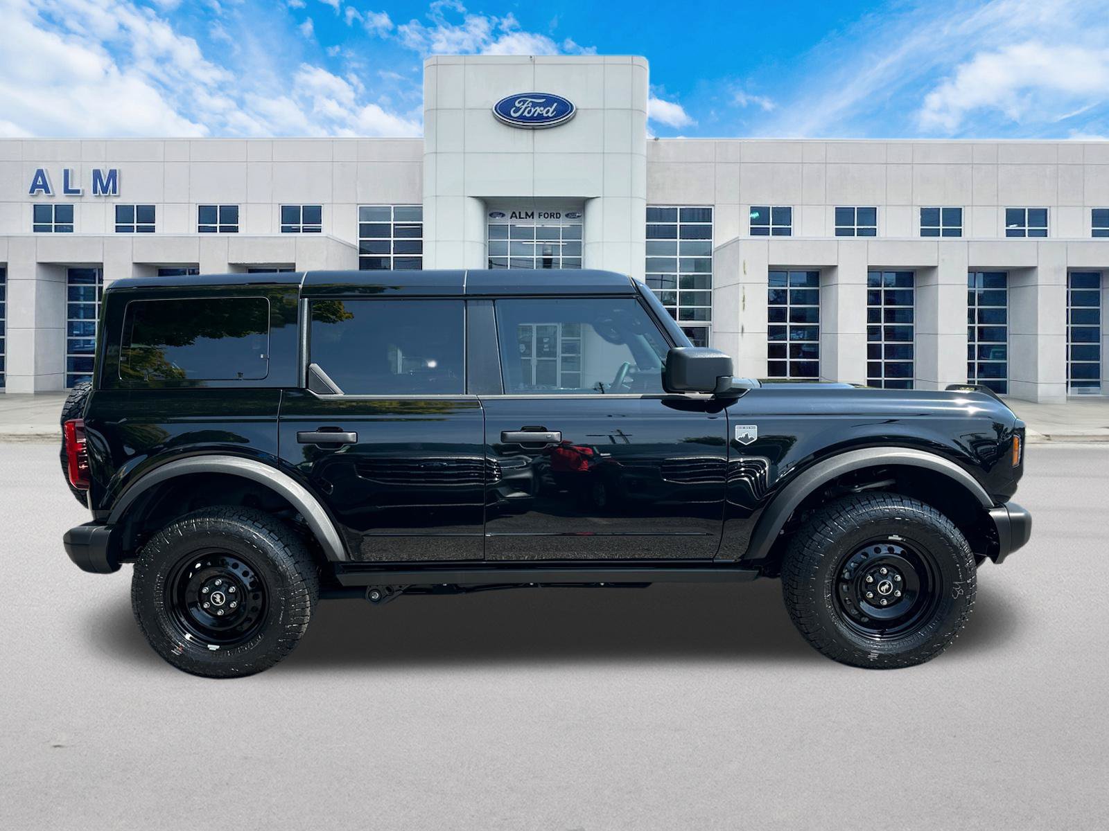 New 2026 Ford Bronco Big Bend w/ Black Diamond Package AWD/4WD image 5