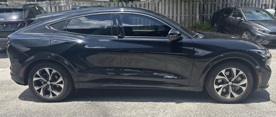 Used 2022 Ford Mustang Mach-E Premium RWD image 9
