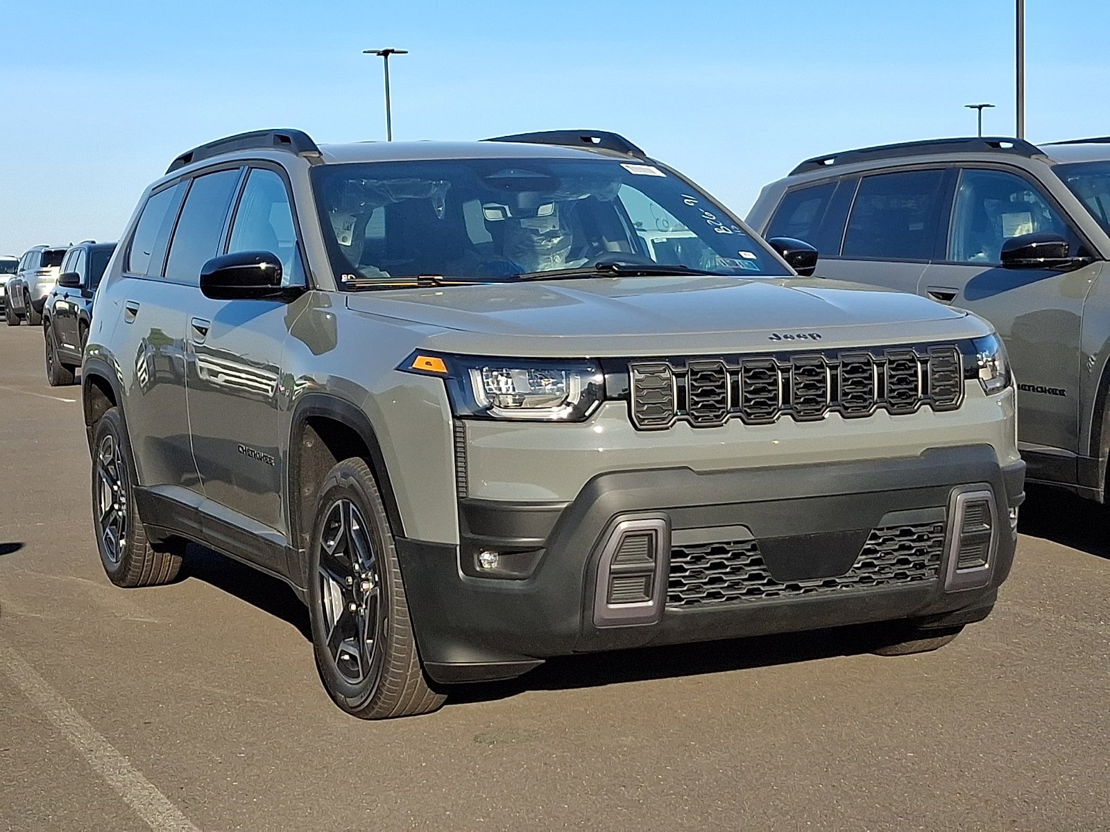 New 2026 Jeep Cherokee Laredo AWD/4WD image 1
