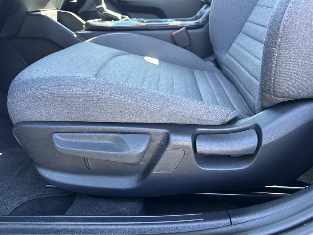 Certified 2025 Kia K4 EX image 30