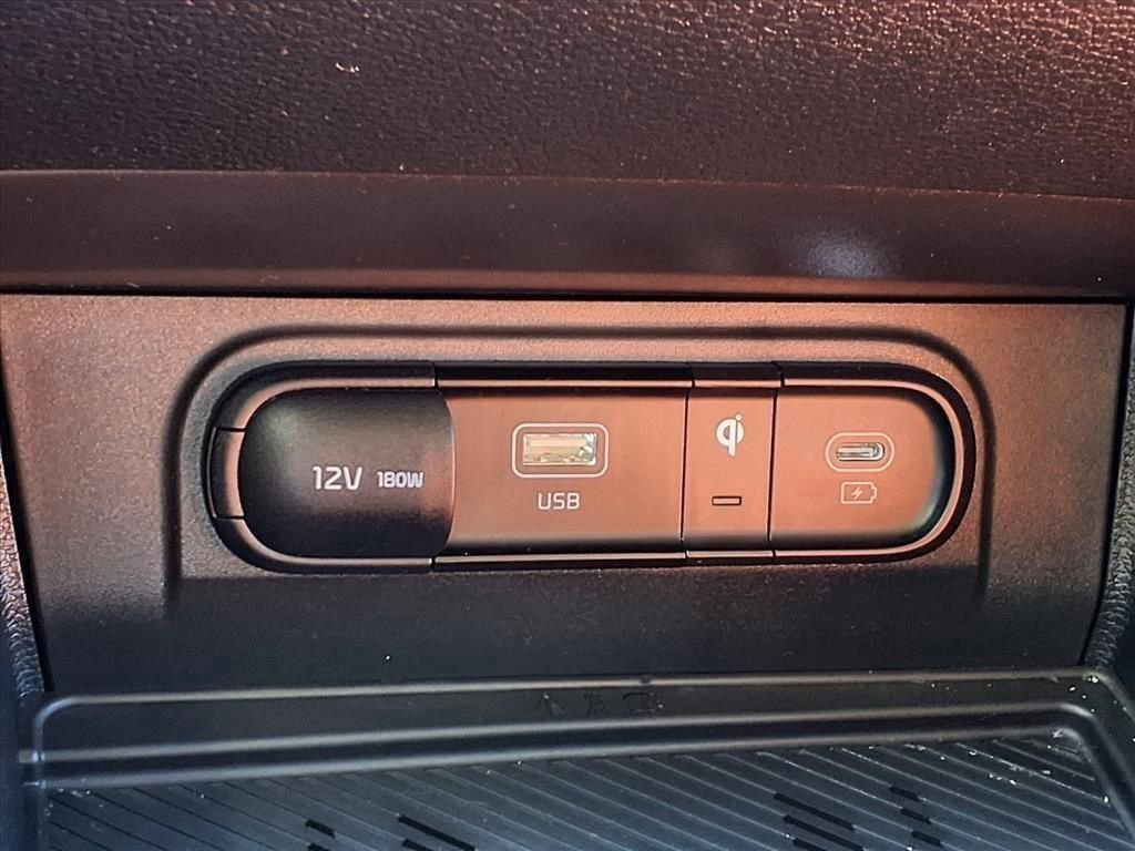 Used 2024 Kia Sportage SX image 6