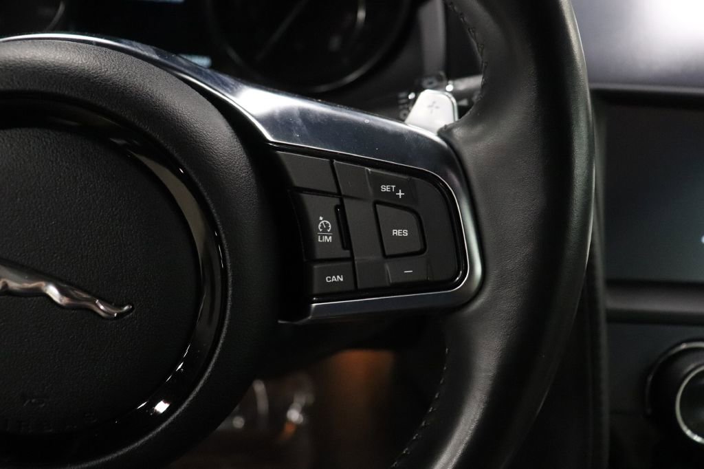 Used 2020 Jaguar F-TYPE image 21