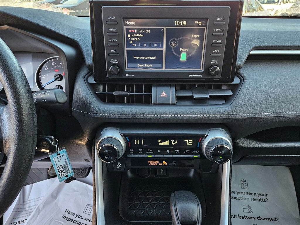 Used 2021 Toyota RAV4 LE image 15