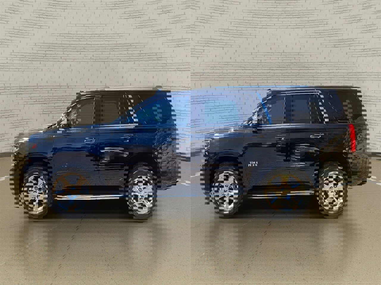 Used 2018 Chevrolet Tahoe Premier w/ Max Trailering Package image 5