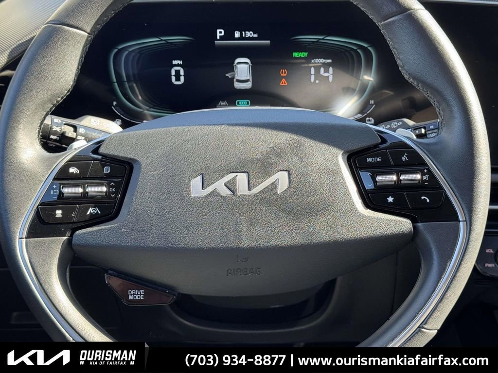 Used 2023 Kia Niro EX Touring image 6