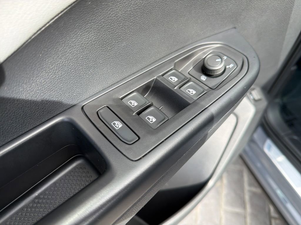 Certified 2024 Volkswagen Taos SEL AWD/4WD image 13
