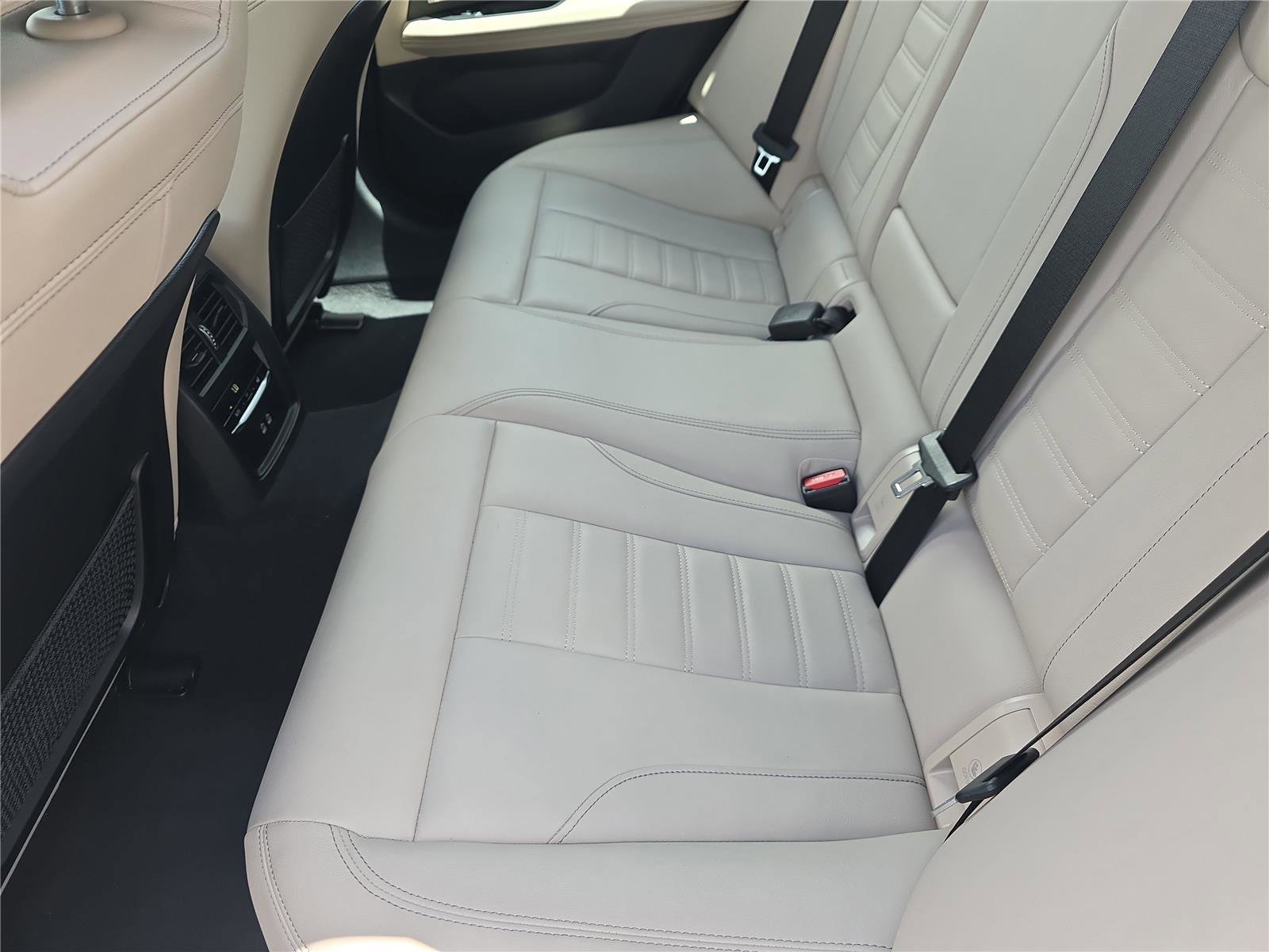 Used 2023 BMW i4 eDrive35 w/ Premium Package image 14