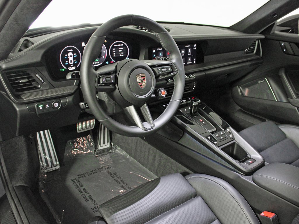 Certified 2025 Porsche 911 Carrera 4 GTS image 4