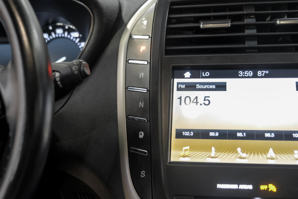 Used 2019 Lincoln MKC Select w/ Select Plus Package FWD image 32