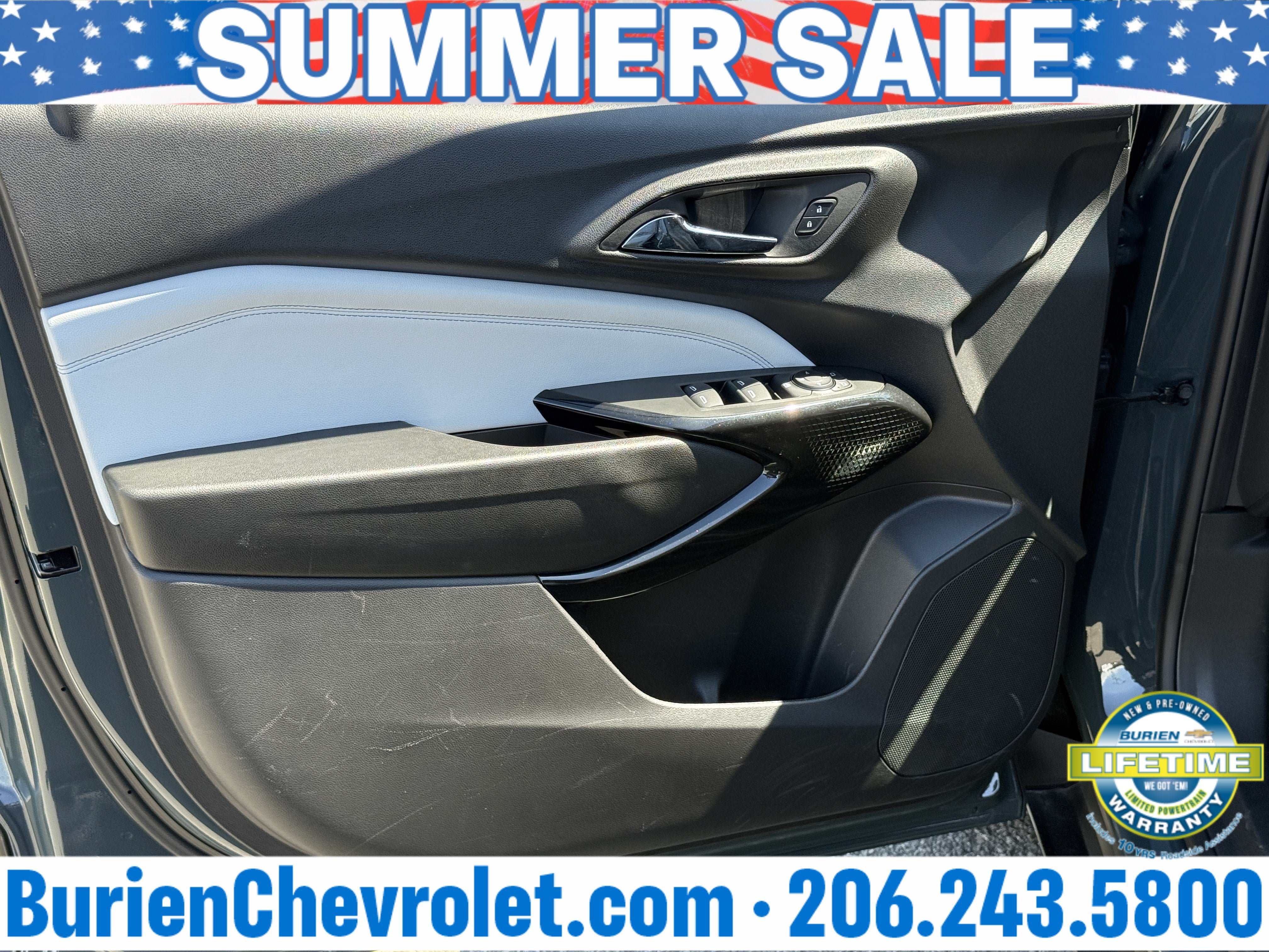 Used 2025 Chevrolet Trax LT FWD image 9