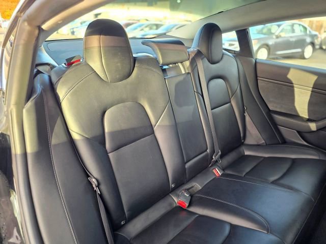 Used 2019 Tesla Model 3 Standard Range Plus image 34
