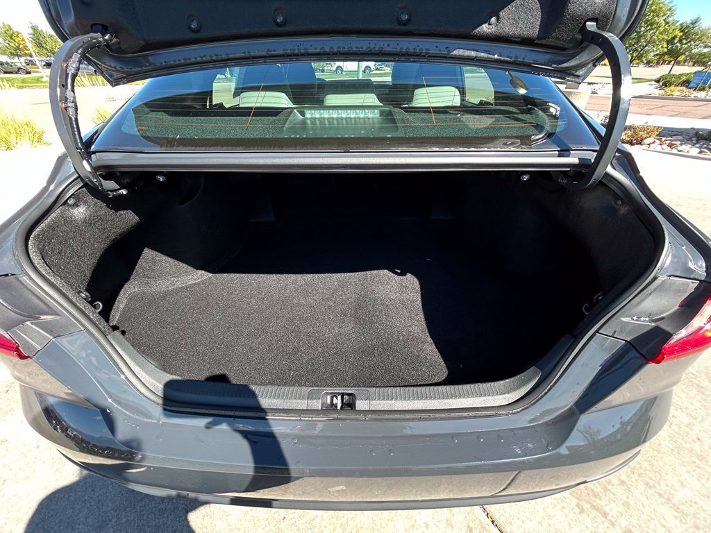 Used 2025 Toyota Camry SE AWD/4WD image 27