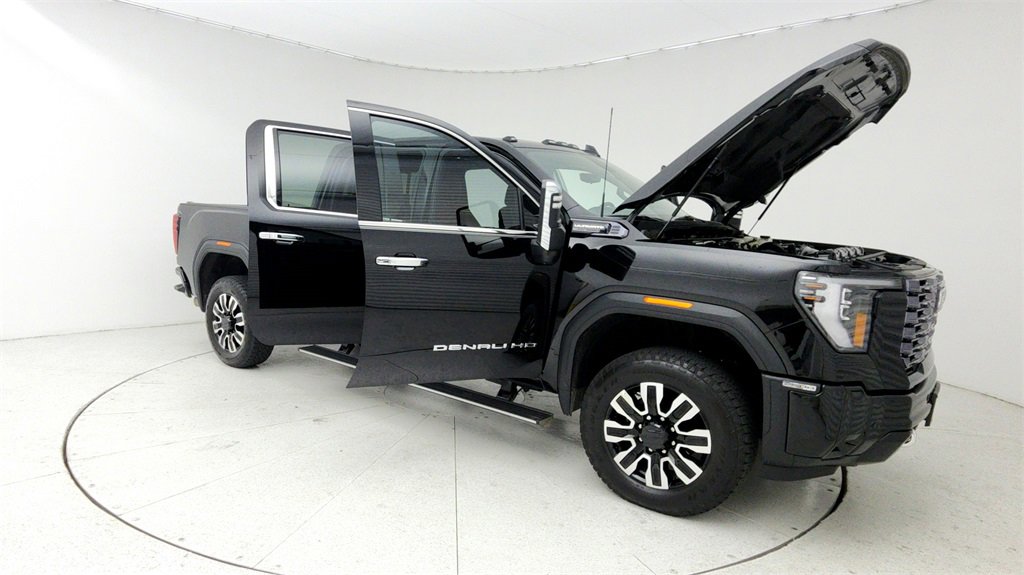 Used 2025 GMC Sierra 2500 Denali Ultimate image 13