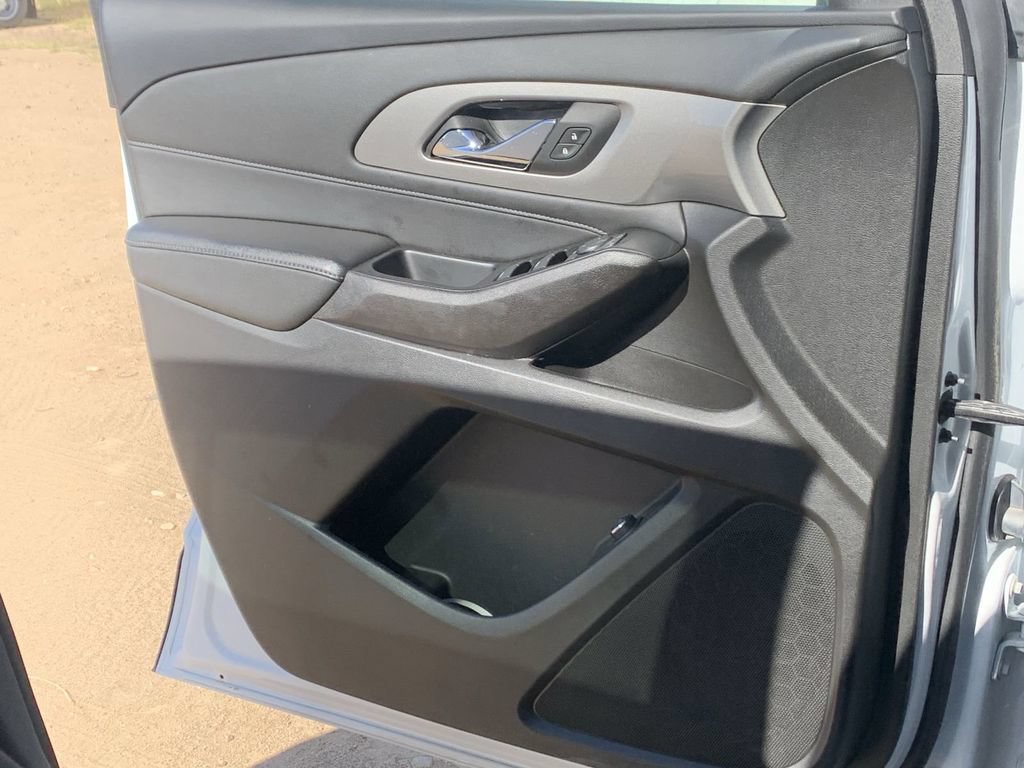 Certified 2023 Chevrolet Traverse LT FWD image 21