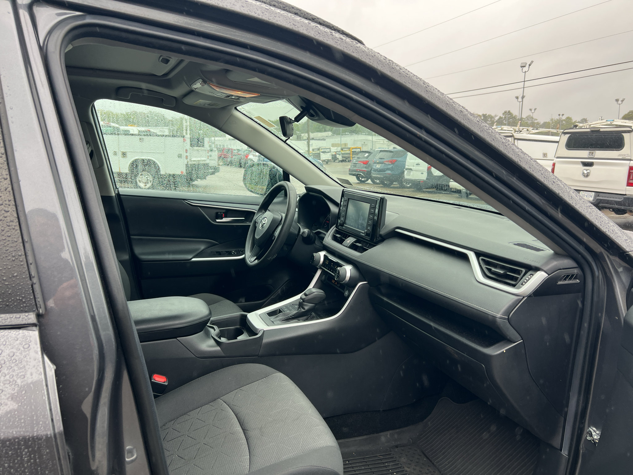 Used 2021 Toyota RAV4 XLE w/ Convenience Package AWD/4WD image 9