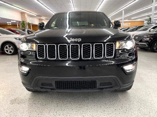 Used 2021 Jeep Grand Cherokee Laredo image 2