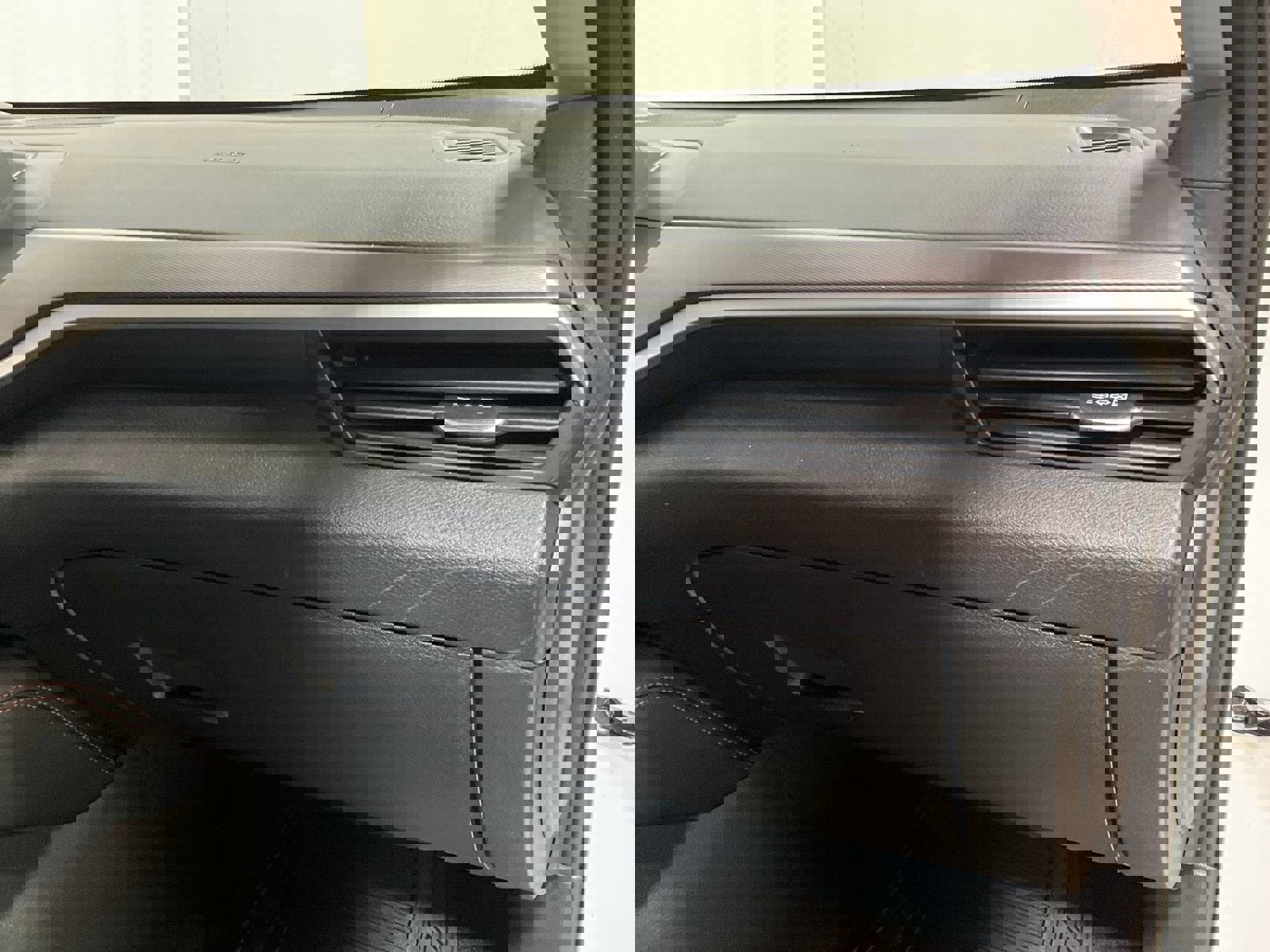 Used 2024 Nissan Altima 2.5 SR image 14