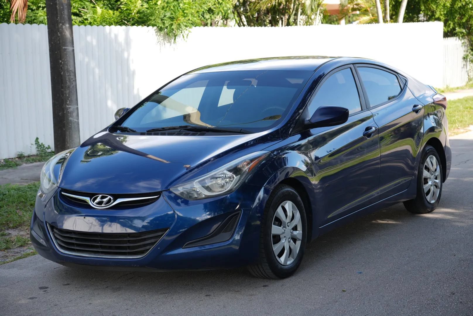 Used 2016 Hyundai Elantra SE FWD image 4