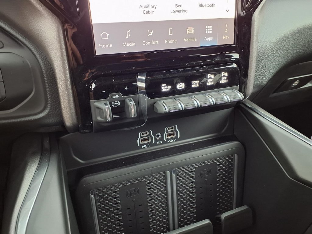 New 2027 RAM 3500 Laramie AWD/4WD image 9