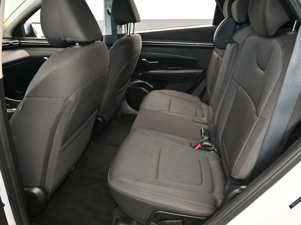 Used 2023 Hyundai Tucson SE image 30