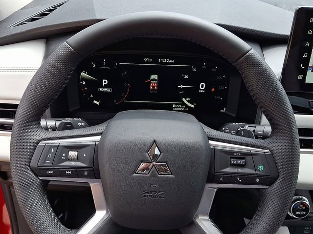 New 2025 Mitsubishi Outlander SE image 14