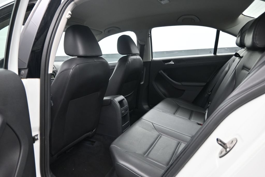 Used 2014 Volkswagen Jetta SE FWD image 17