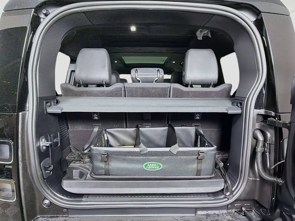 New 2026 Land Rover Defender 130 V8 AWD/4WD image 28