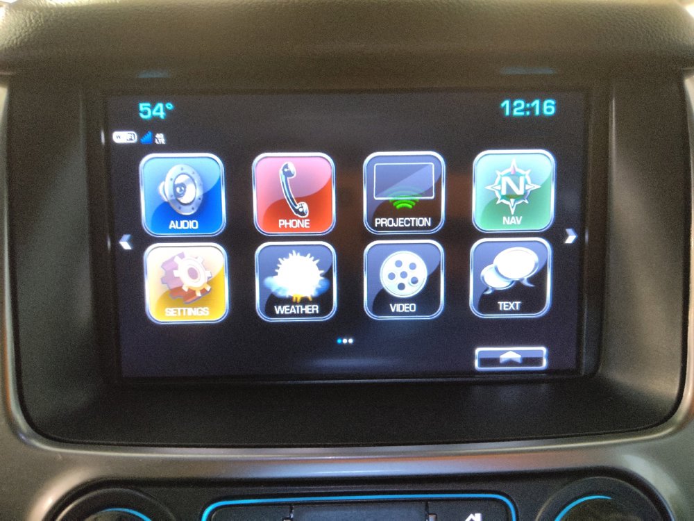 Used 2018 Chevrolet Suburban LT image 25