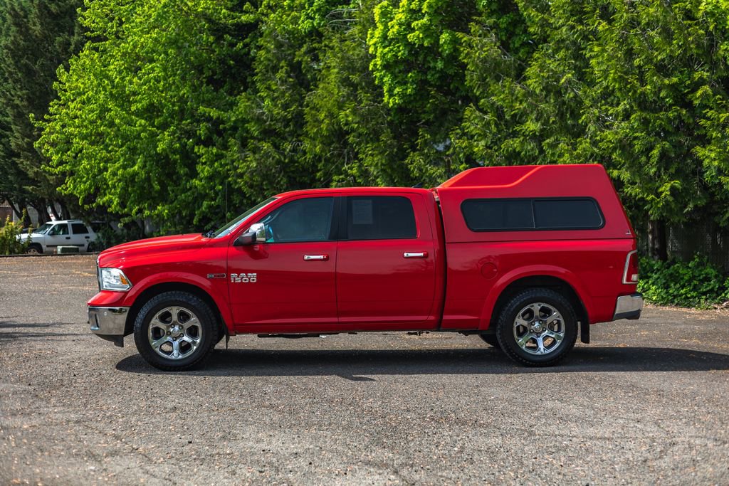 Used 2016 RAM 1500 Laramie w/ Convenience Group AWD/4WD image 9