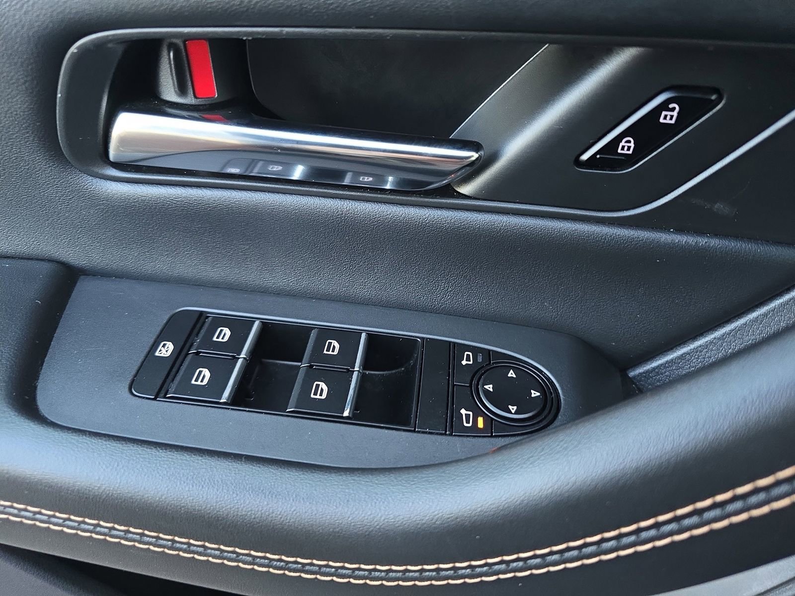 Used 2025 MAZDA CX-90 3.3 Turbo w/ Premium Sport Pkg image 31