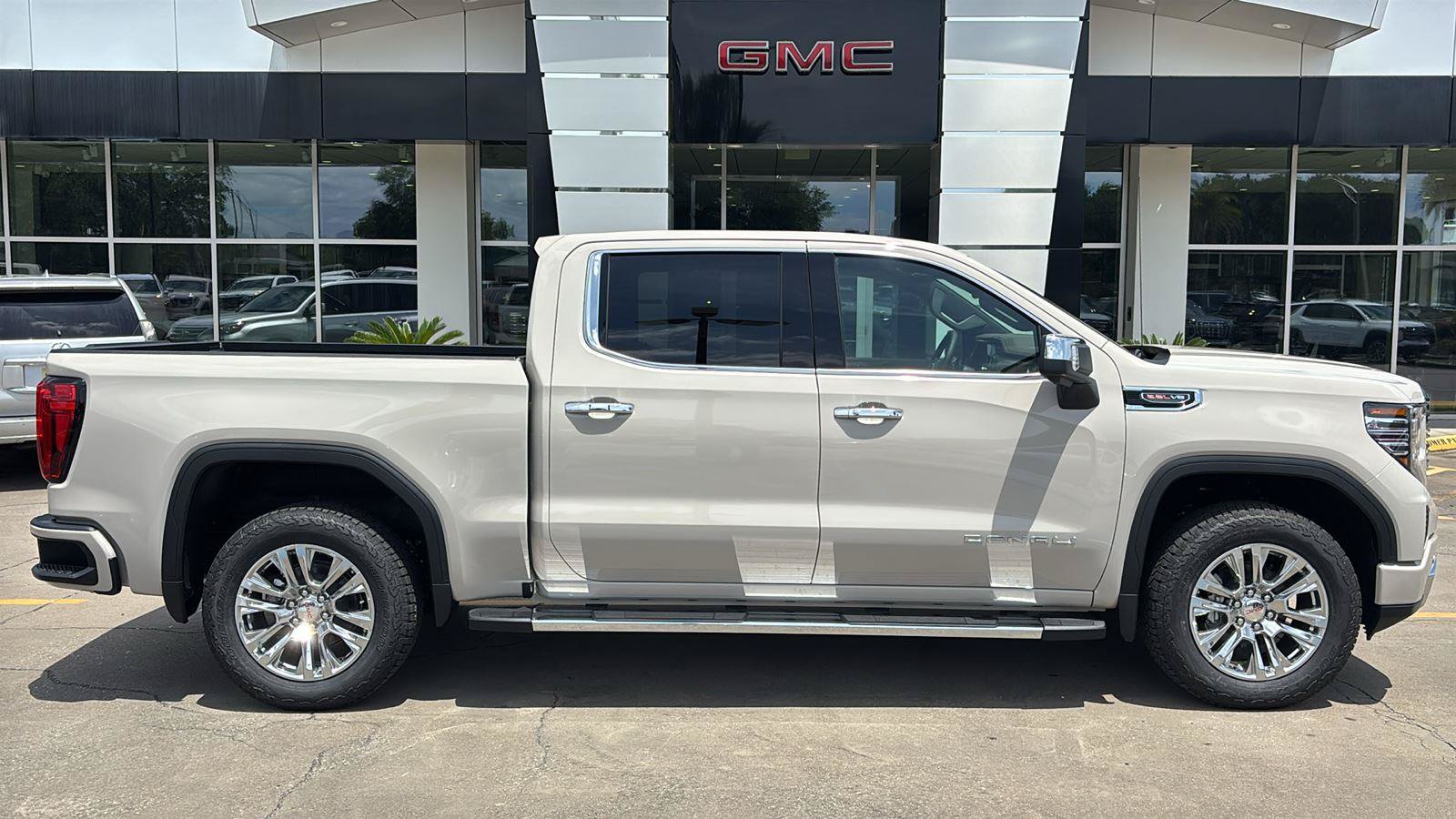 New 2026 GMC Sierra 1500 Denali AWD/4WD image 9