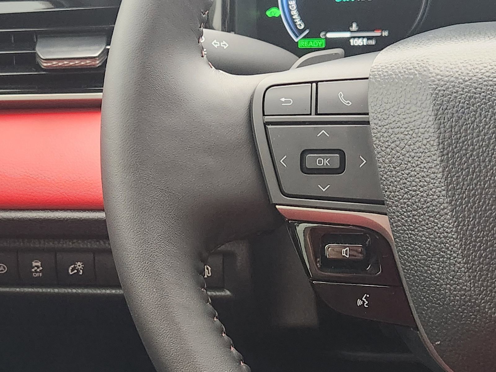 Used 2026 Toyota Camry XSE w/ Premium Package image 29