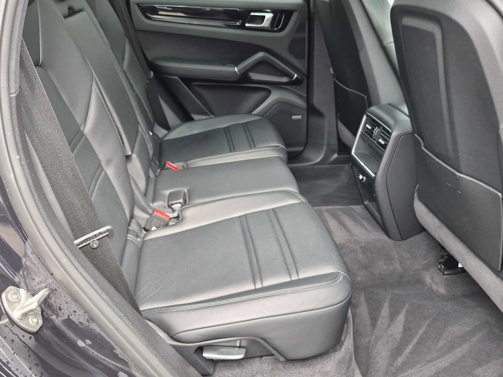Used 2019 Porsche Cayenne AWD/4WD image 22