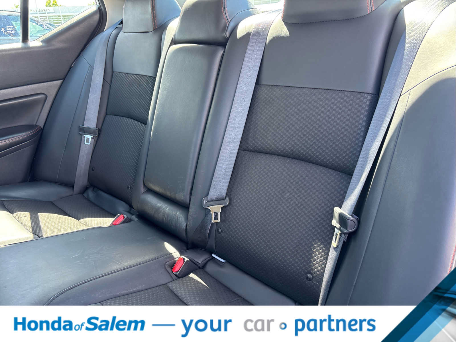 Used 2024 Nissan Altima 2.5 SR FWD image 13