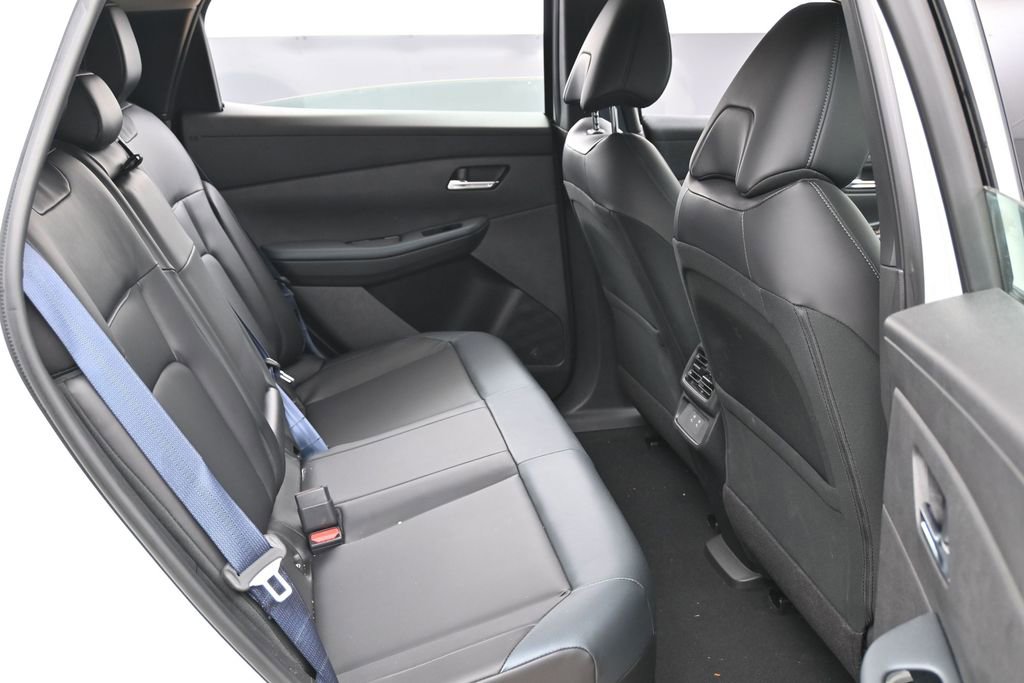 Used 2026 Nissan Leaf SV+ w/ Floor Mat Package (SV+) FWD image 31