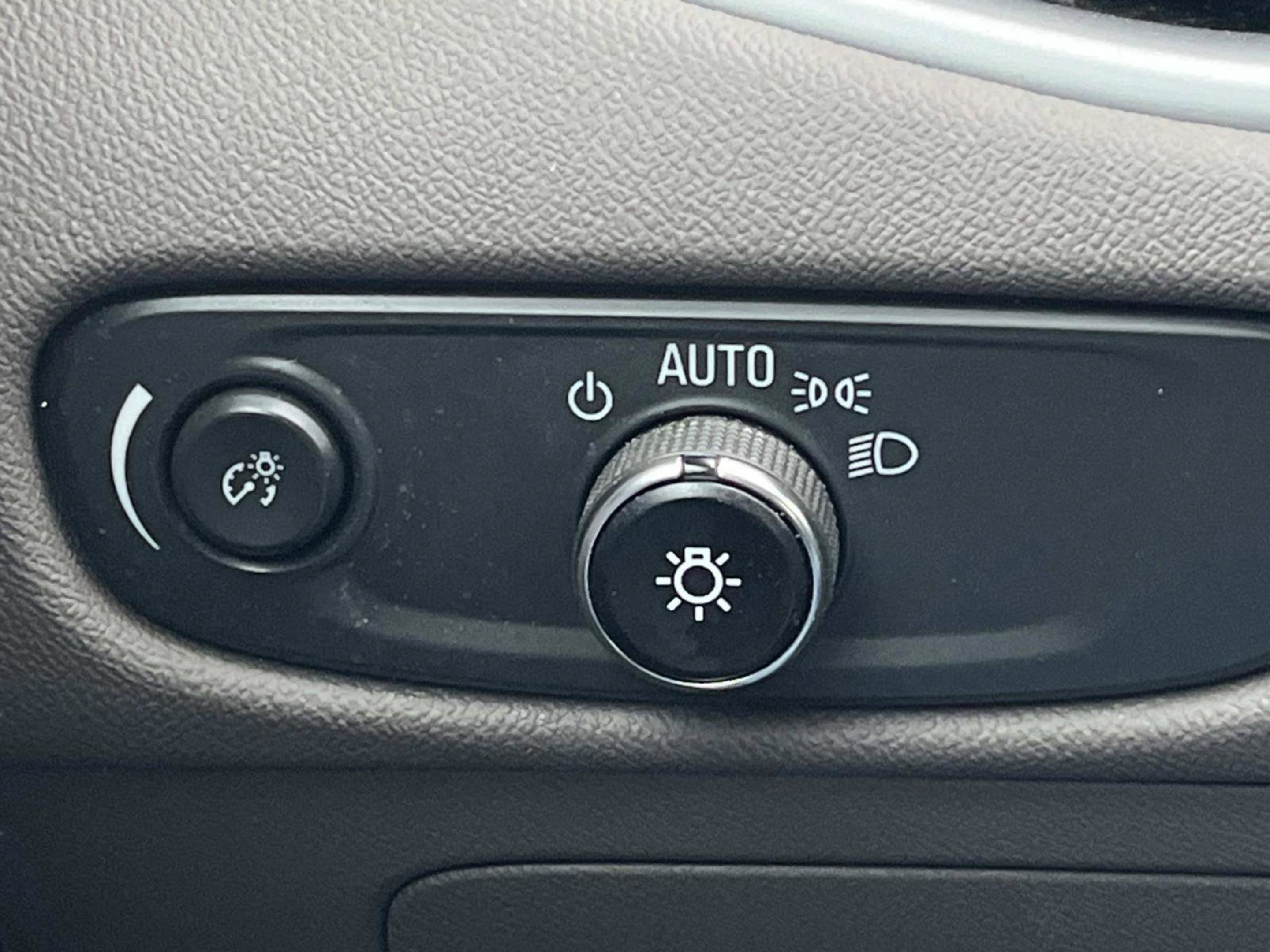 Used 2024 Chevrolet Malibu LT image 30