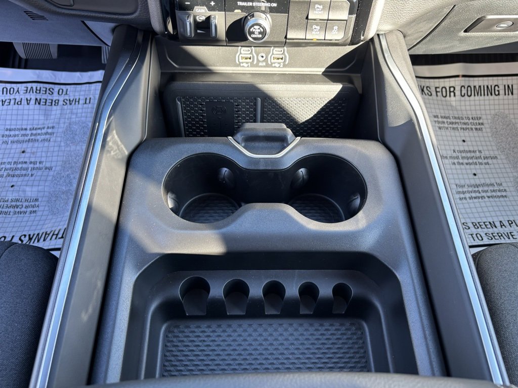 New 2026 RAM 1500 4x4 Crew Cab image 18