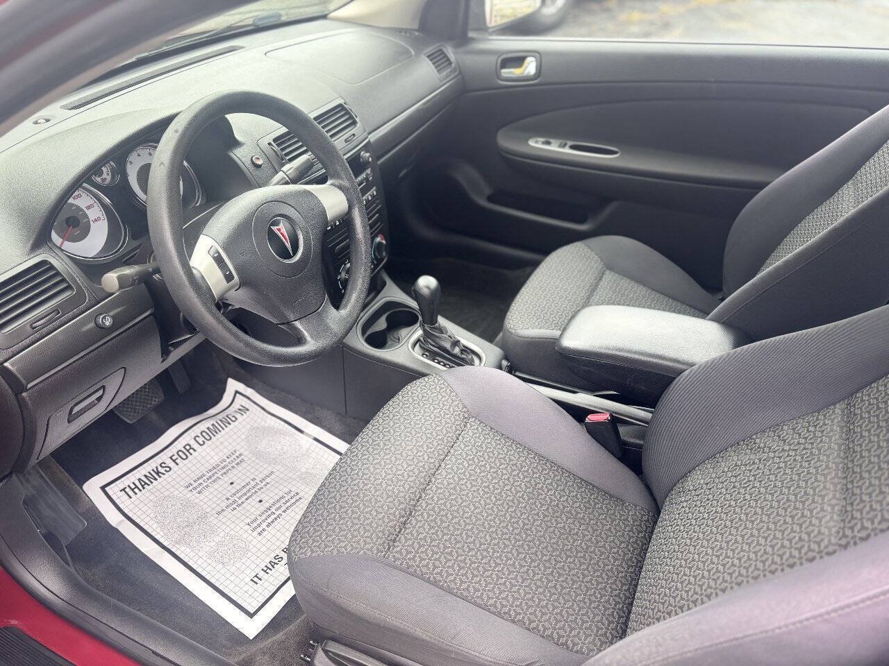 Used 2009 Pontiac G5 FWD image 8