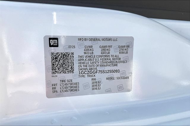 New 2025 Chevrolet Express 3500 w/ Driver Convenience Package RWD image 13