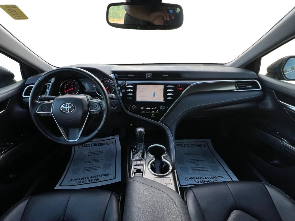 Used 2018 Toyota Camry XSE FWD image 10